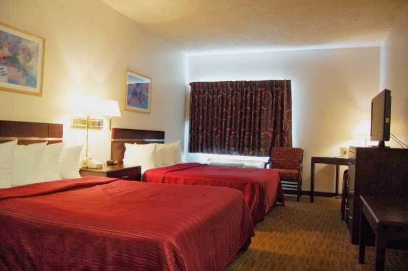 Quality Inn & Suites West Omaha - Ne Linclon Esterno foto