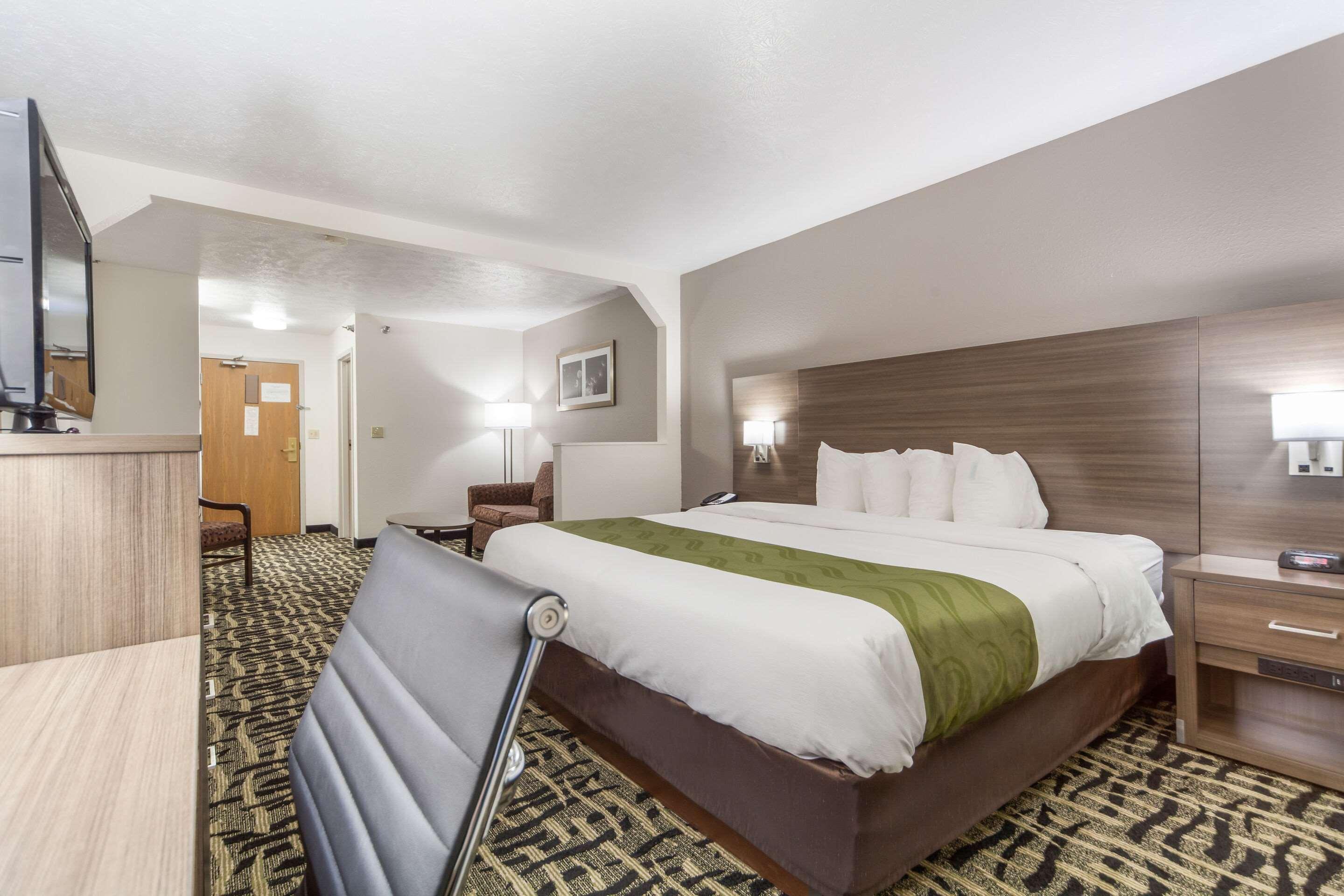 Quality Inn & Suites West Omaha - Ne Linclon Esterno foto