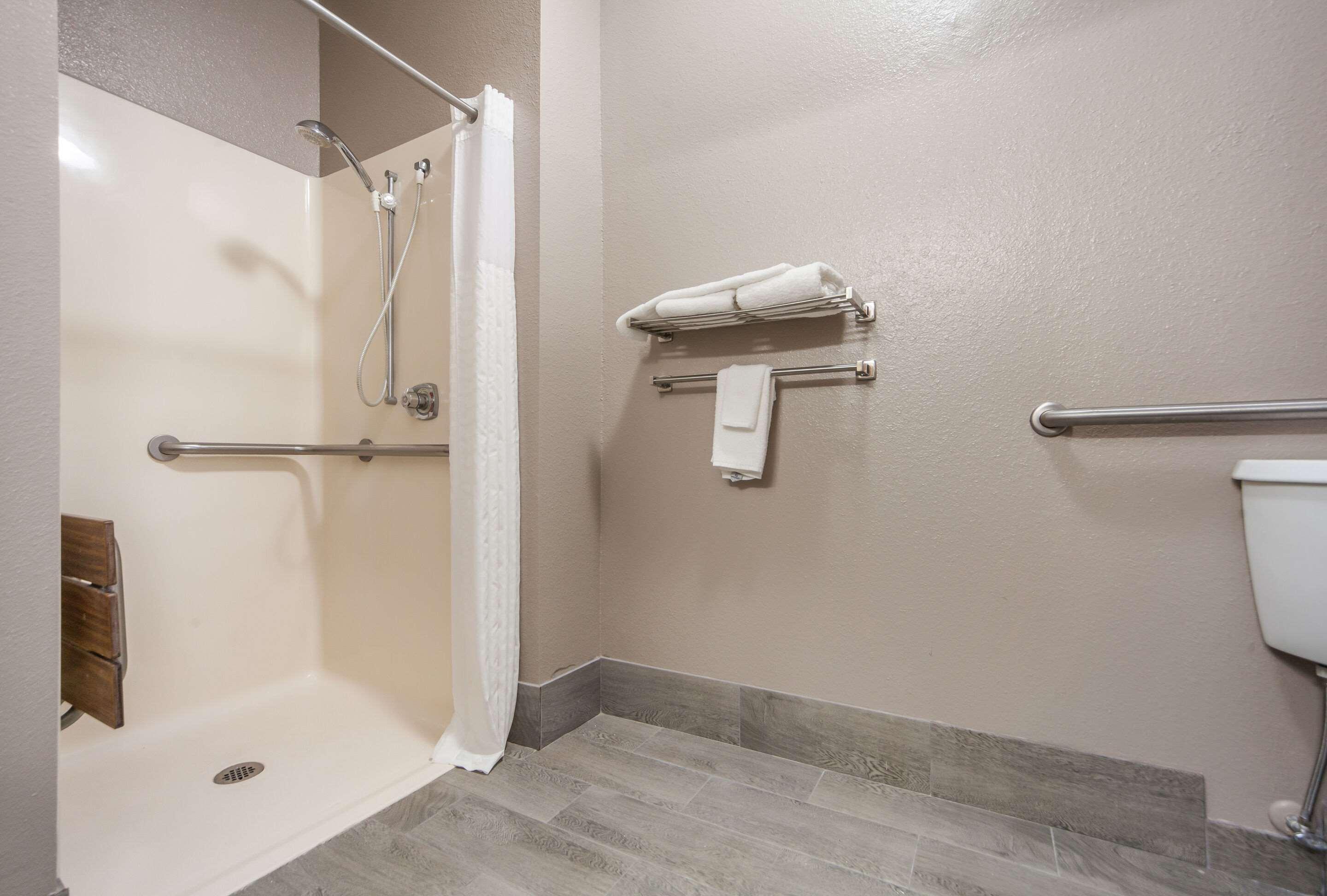 Quality Inn & Suites West Omaha - Ne Linclon Esterno foto