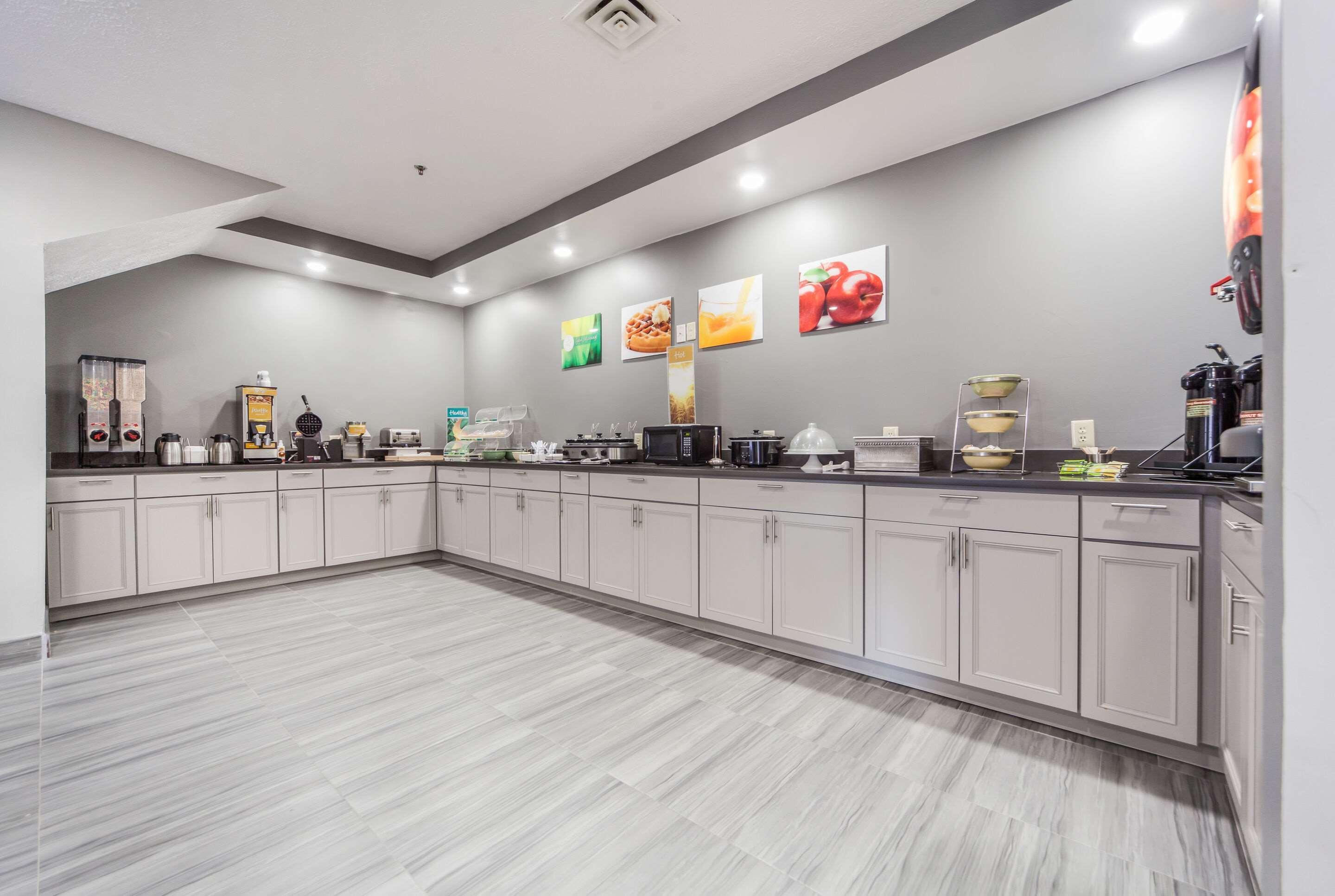 Quality Inn & Suites West Omaha - Ne Linclon Esterno foto