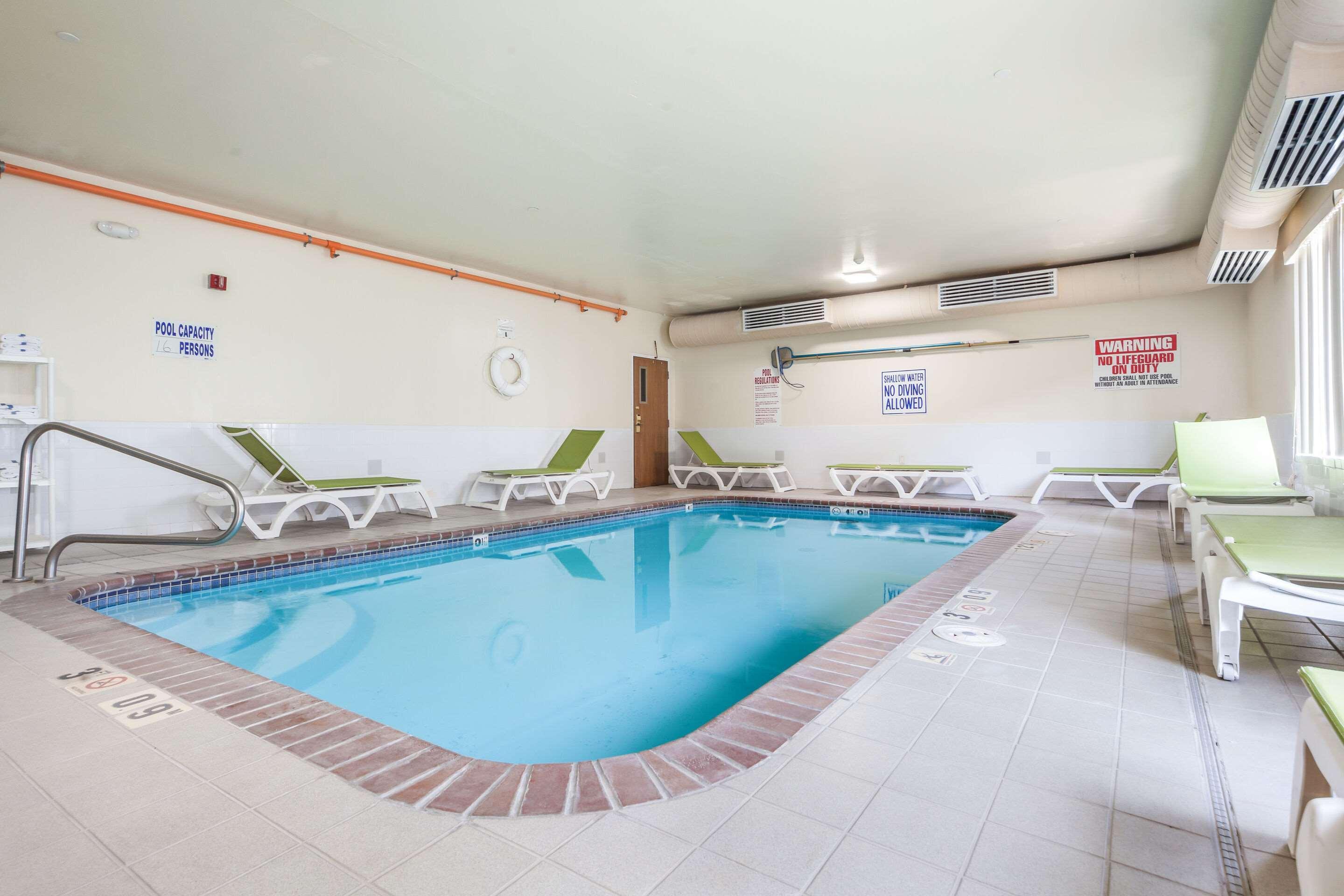 Quality Inn & Suites West Omaha - Ne Linclon Esterno foto